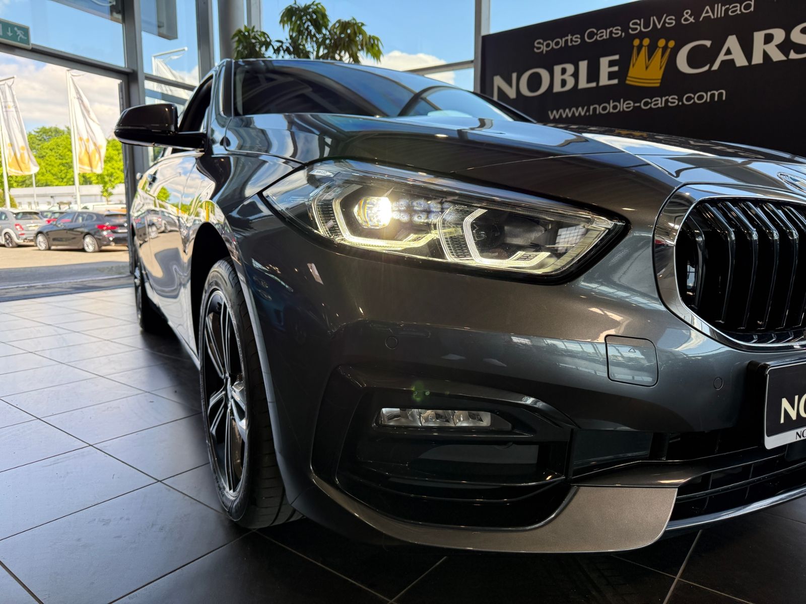 Fahrzeugabbildung BMW 120 i Sport Line LED NAVI ALU