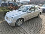 Mercedes-Benz C 220 CDI W203 - Mercedes-Benz C 220 Limousine W203 cdi mit Diesel-Antrieb