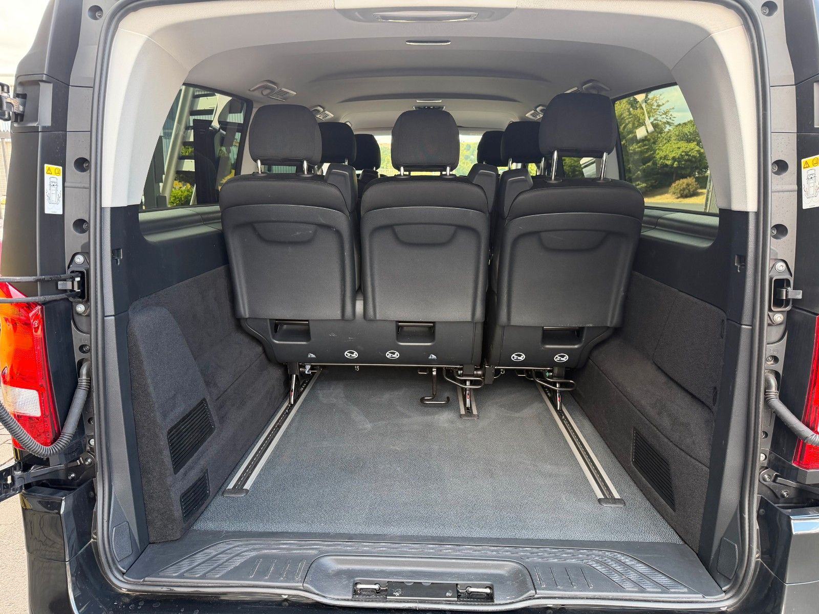 Fahrzeugabbildung Mercedes-Benz Vito 116 CDI 9G Tourer Extral DISTRONIC Stdh AHK