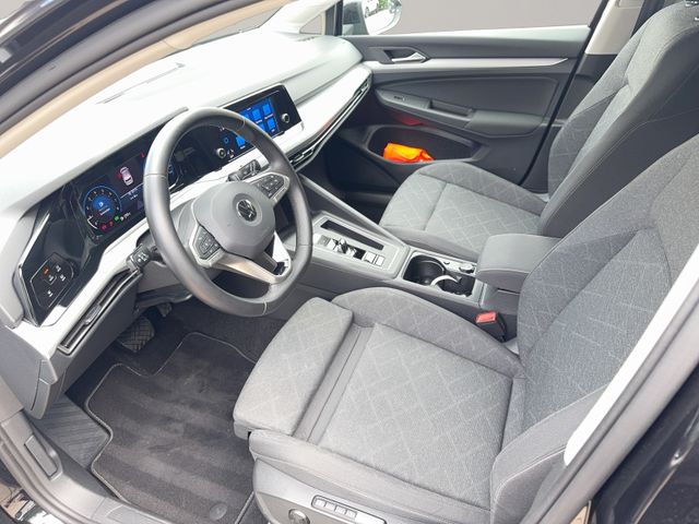 Golf VIII 1.0 eTSI Life IQ.Drive, Massage, LED.,