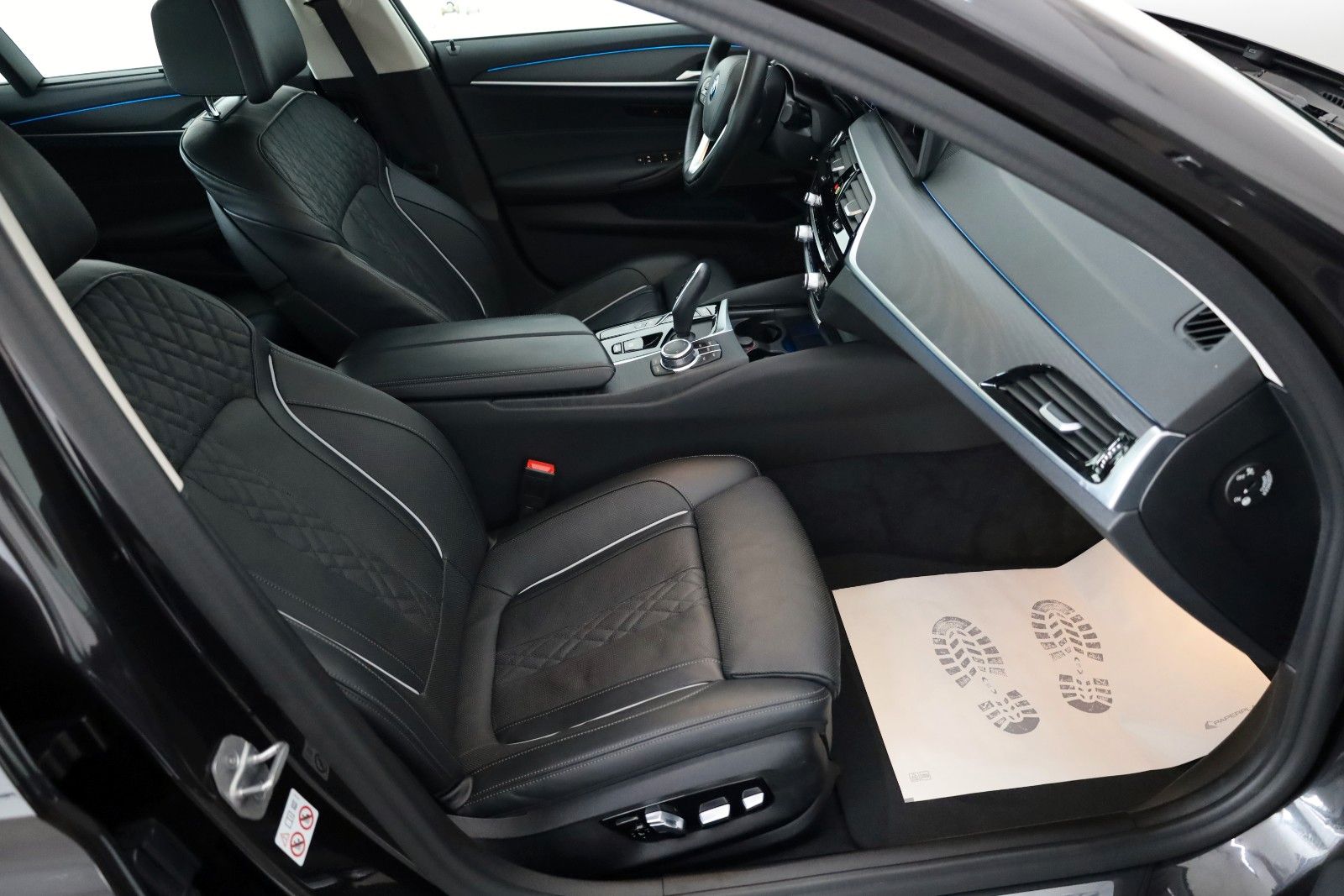 Fahrzeugabbildung BMW 530e xDrive Touring Leder,Navi,LED,HUD,Panorama