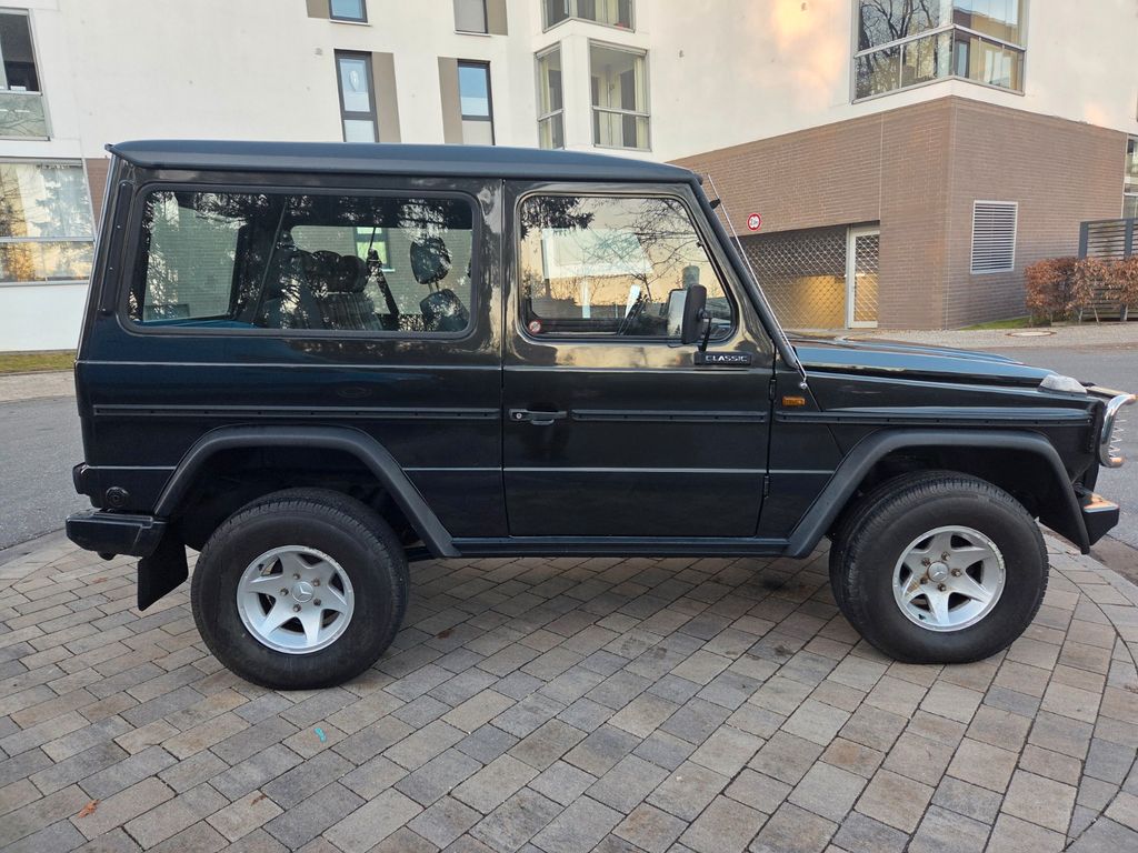 Mercedes-Benz G 230