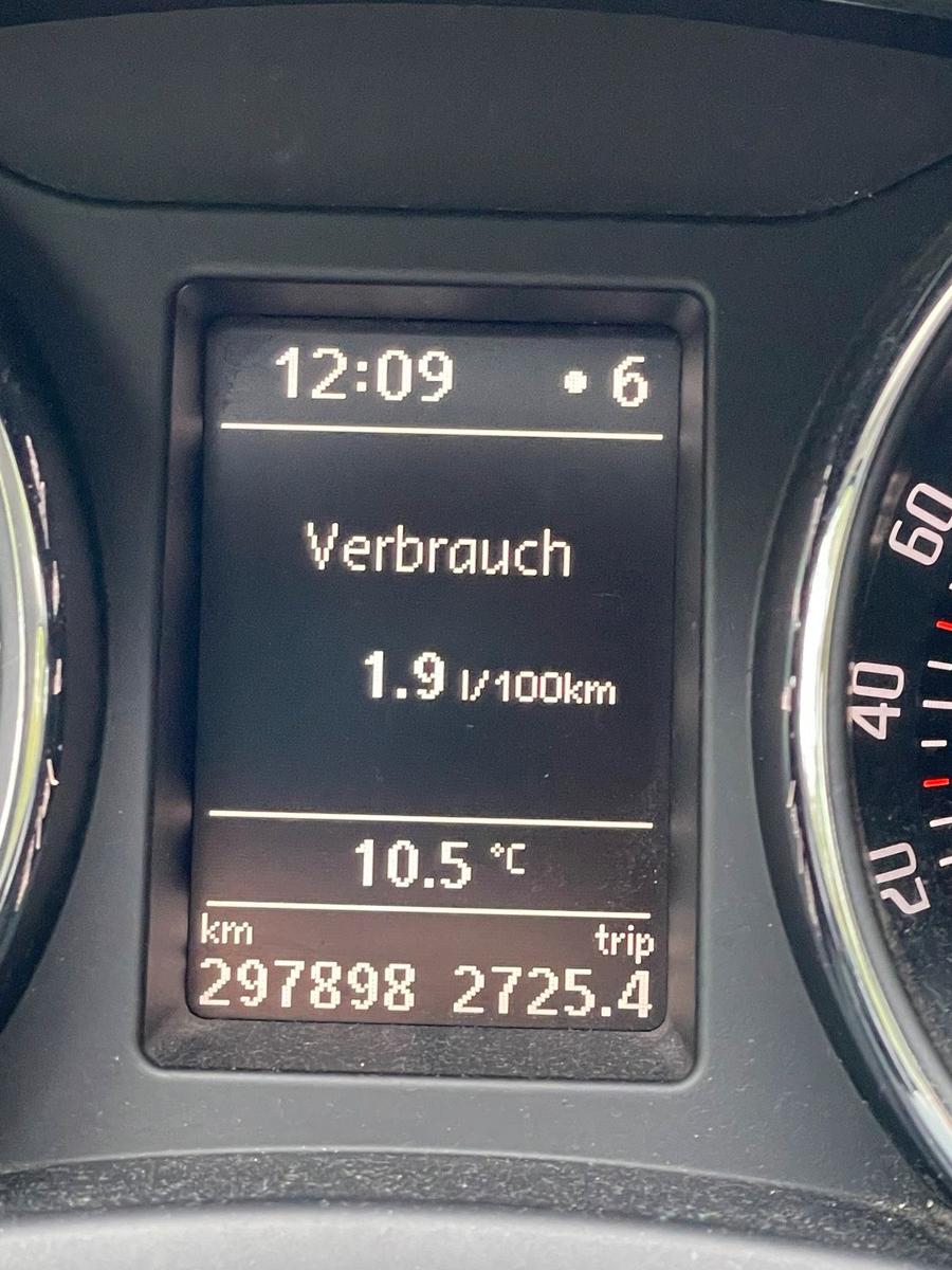 Skoda Superb 2012 — photo 15