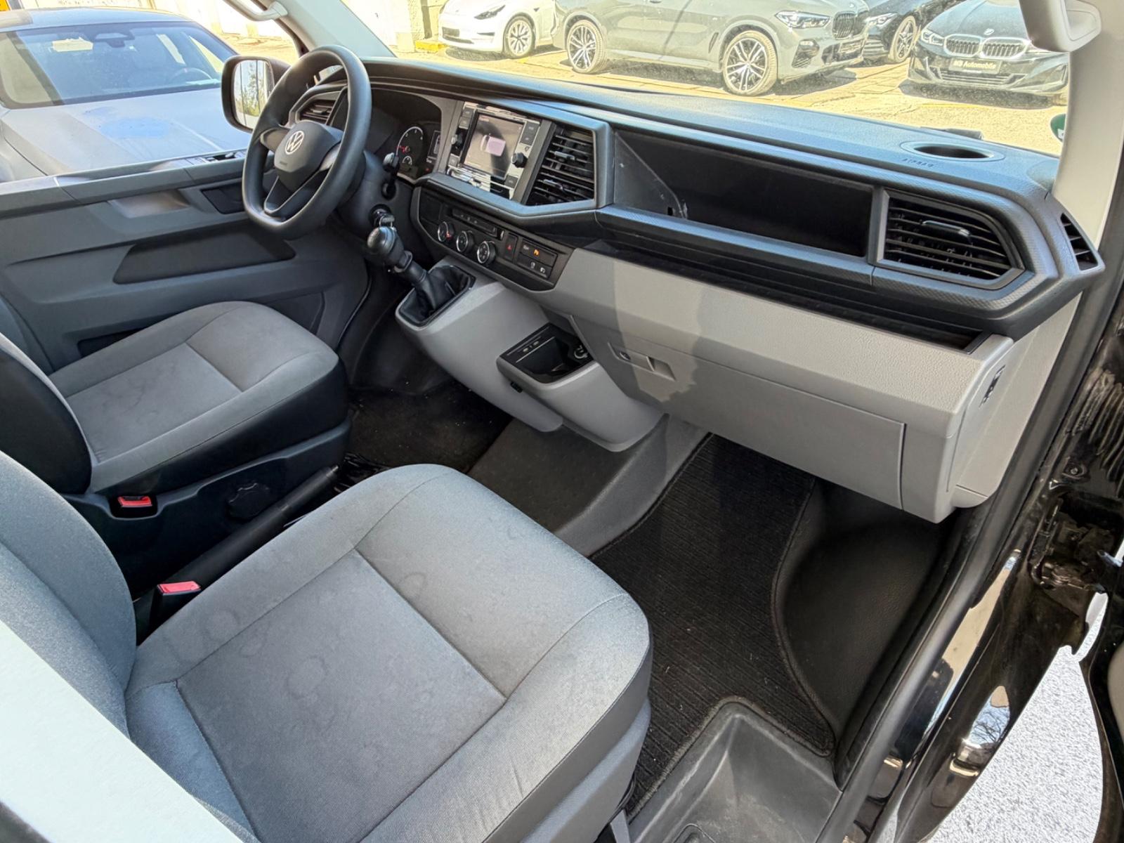 Volkswagen T6  9Sitzer
