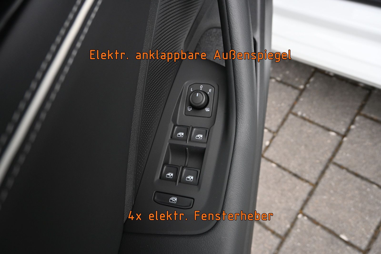 Fahrzeugabbildung Volkswagen Passat Variant 1.5 eTSI OPF DSG Business °AHK°IQ