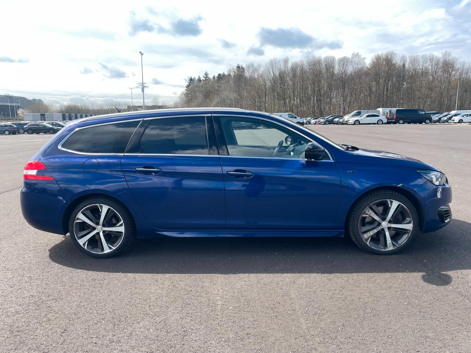 Peugeot 308 2015 — photo 7