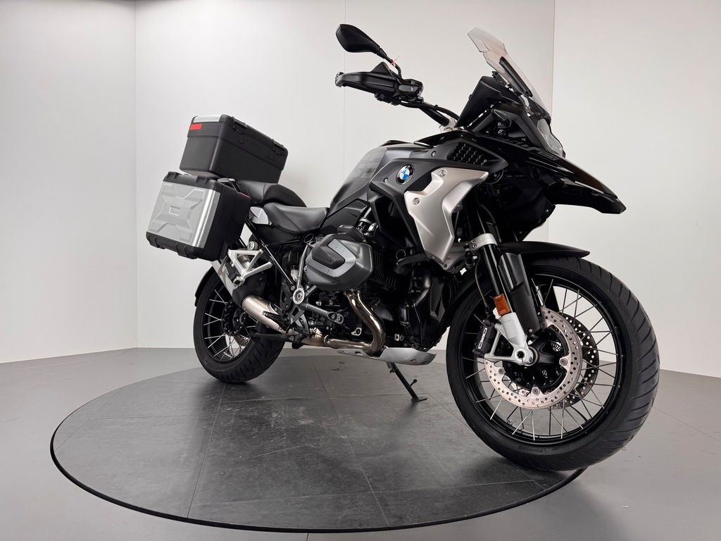Fahrzeugabbildung BMW R1250 GS TRIPLE BLACK *4 PAKETE *VARIOKOFFER
