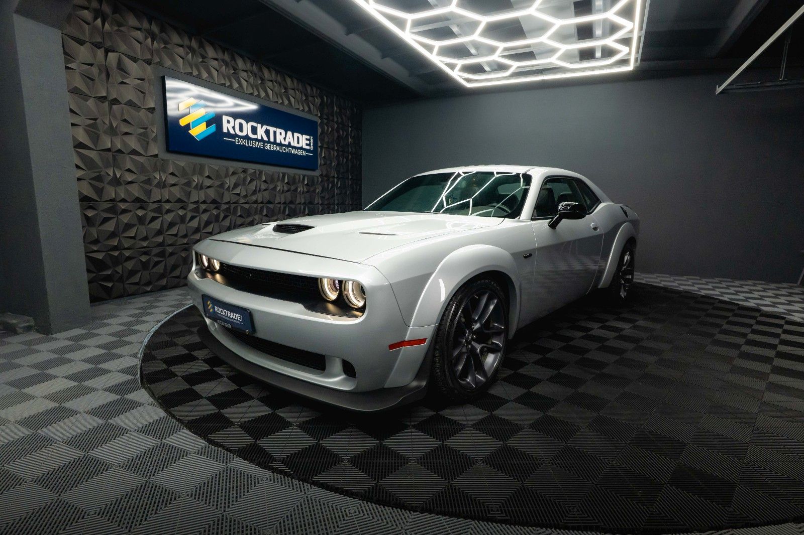 Fahrzeugabbildung Dodge Challenger 5.7 V8 R/T+ SRT WIDE BODY *LED*3tkm*