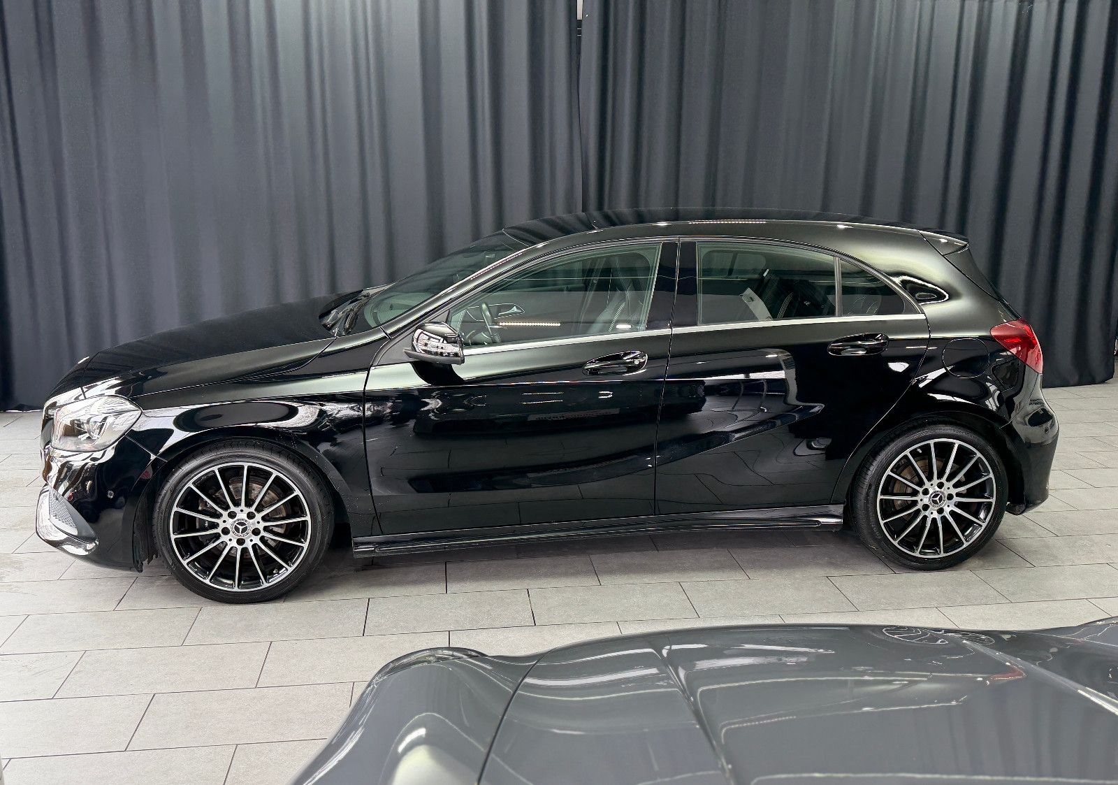 Fahrzeugabbildung Mercedes-Benz A 200 CDI|AMG-LINE|7G AUTOMATIK|NAVI|KAMERA