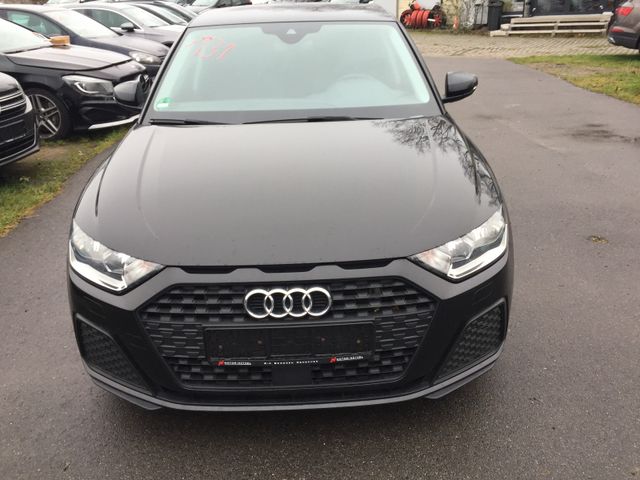 Audi A1 Sportback   1,0   30 TFSI