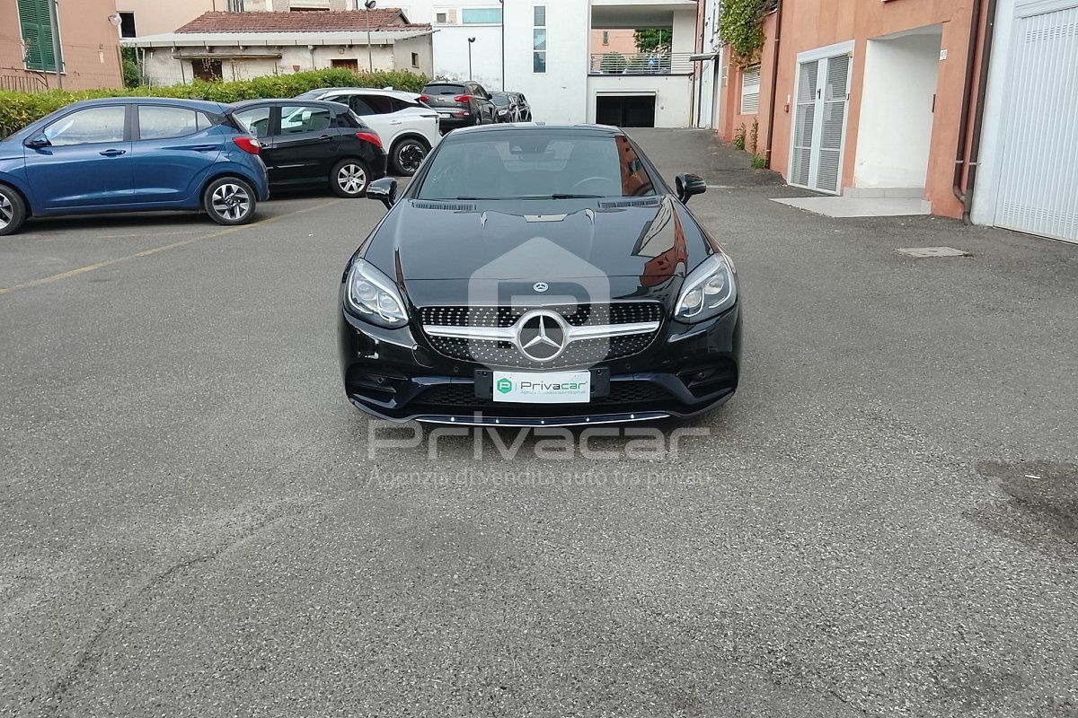 Mercedes-Benz MERCEDES SLC 180 AMG line imagem 2