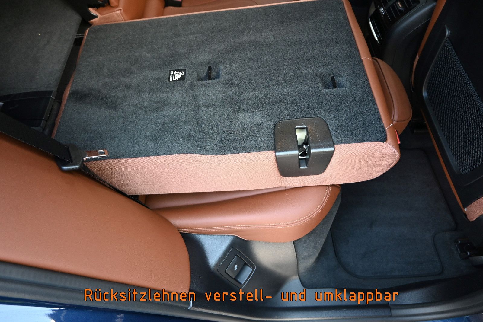 Fahrzeugabbildung BMW X4 xDr.30d °ACC°AHK°IND.MERINO-LEDER°STANDHEIZ.°