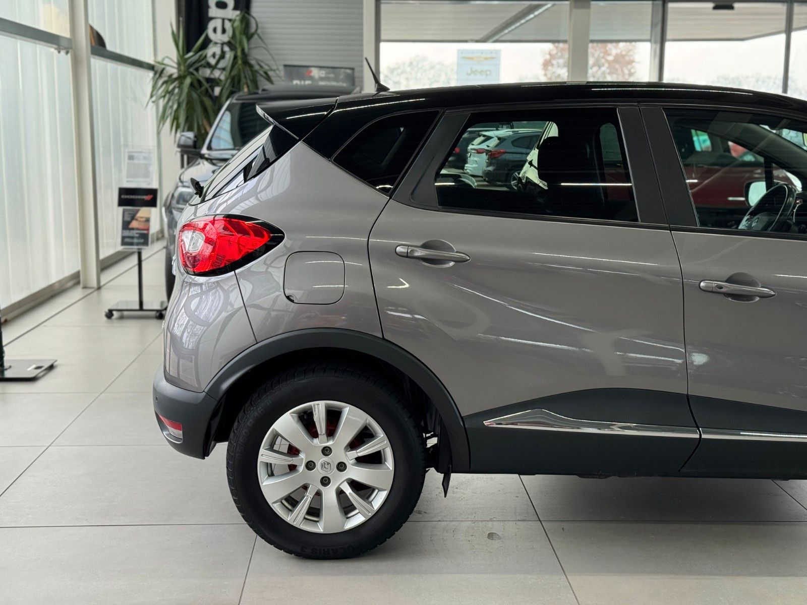 Fahrzeugabbildung Renault Captur 0.9 TCe 90 Dynamique KAMERA+NAVI+SITZH.