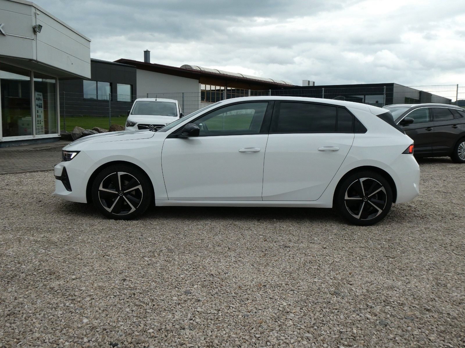 Opel Astra L*GS*Automatik*HUD*NaviPro*ACC*MatrixLED imagem 2