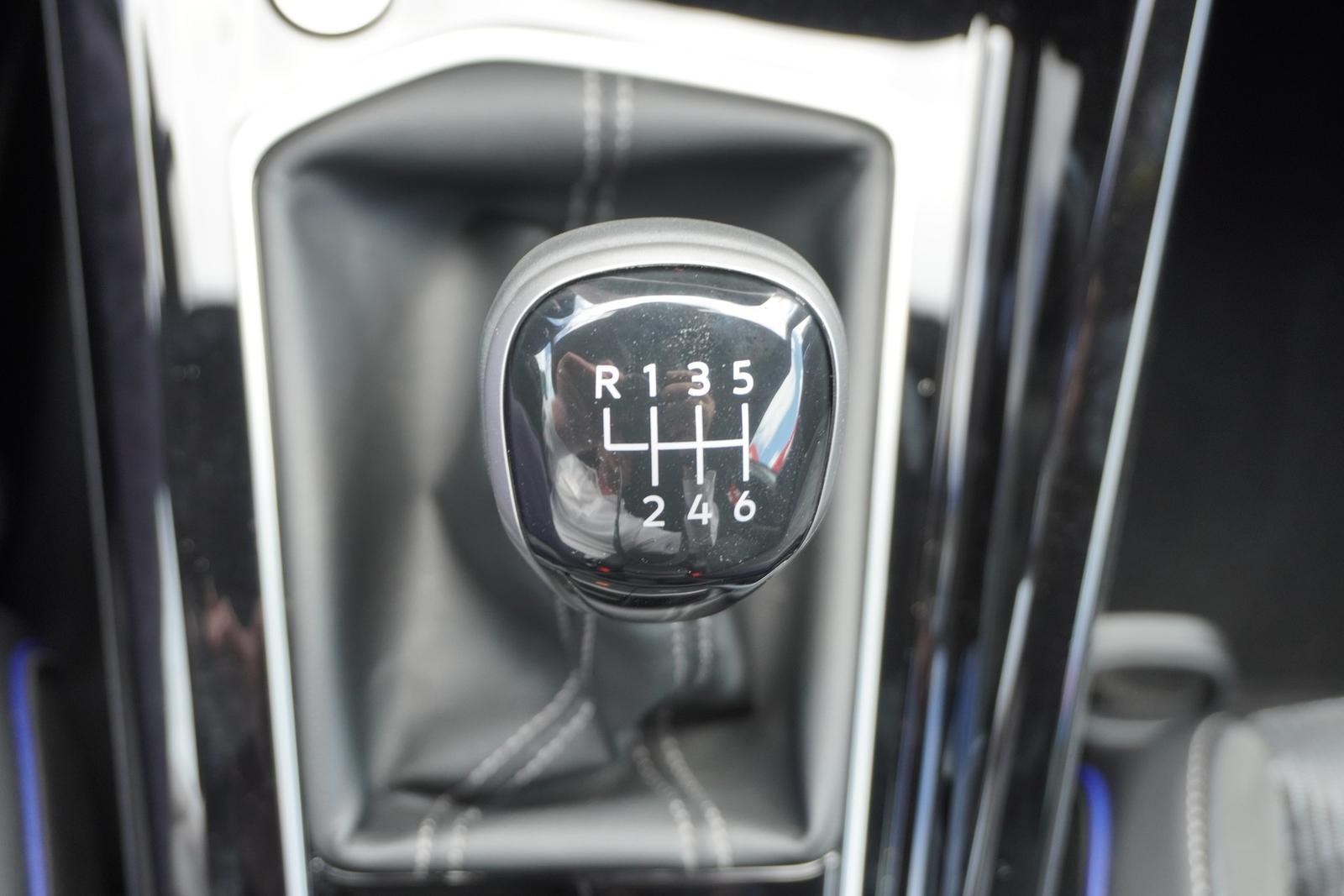 Volkswagen Golf VIII 1.5 TSI R-Line LED App-Connect Kamera, миниатюра 22