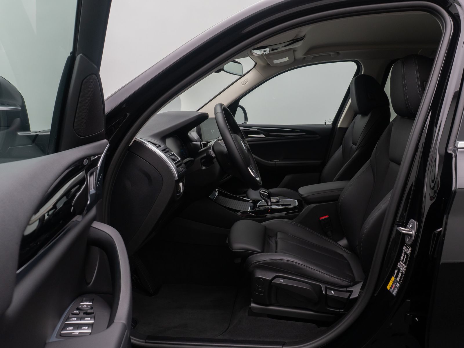 Fahrzeugabbildung BMW X3 xD30e Kamera DAB HiFi AHK Sportsitze 18Zoll