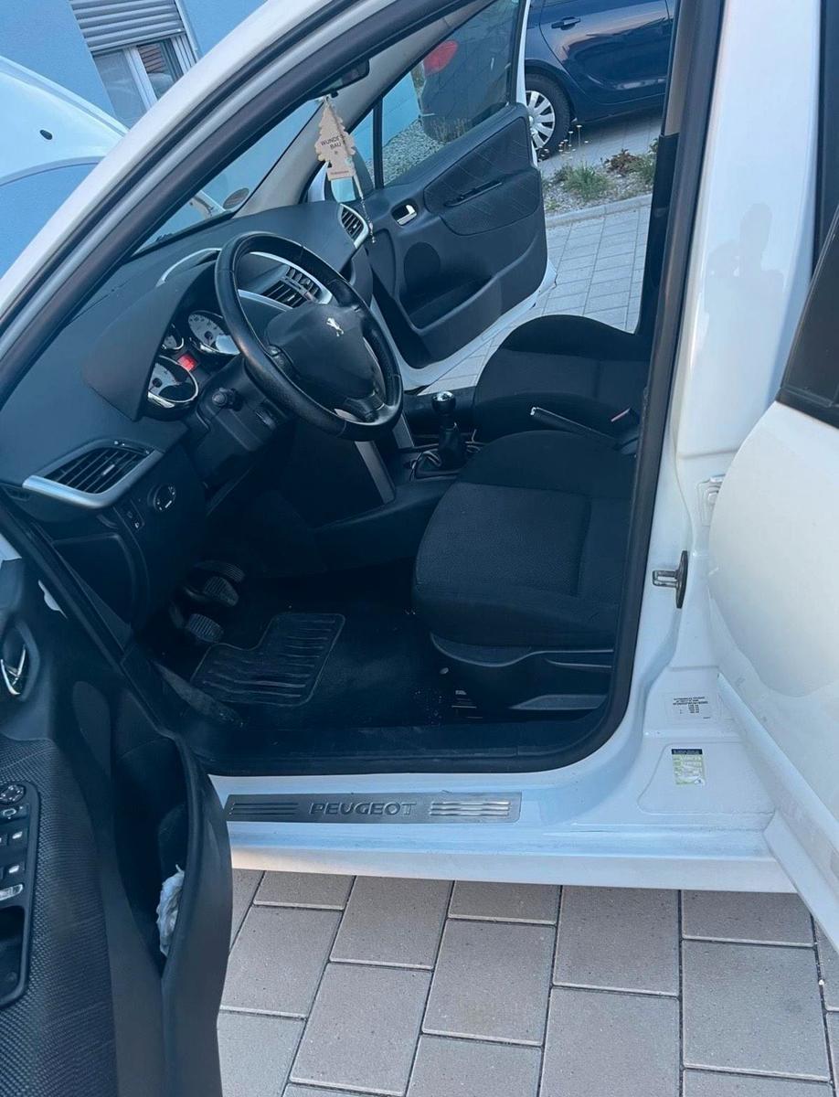 Peugeot 207 2008 — photo 10