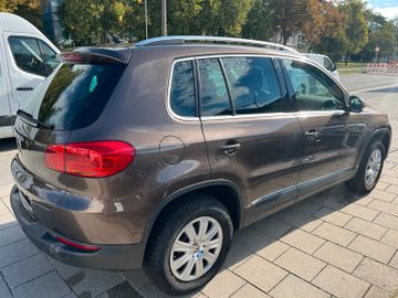 Volkswagen Tiguan - 4