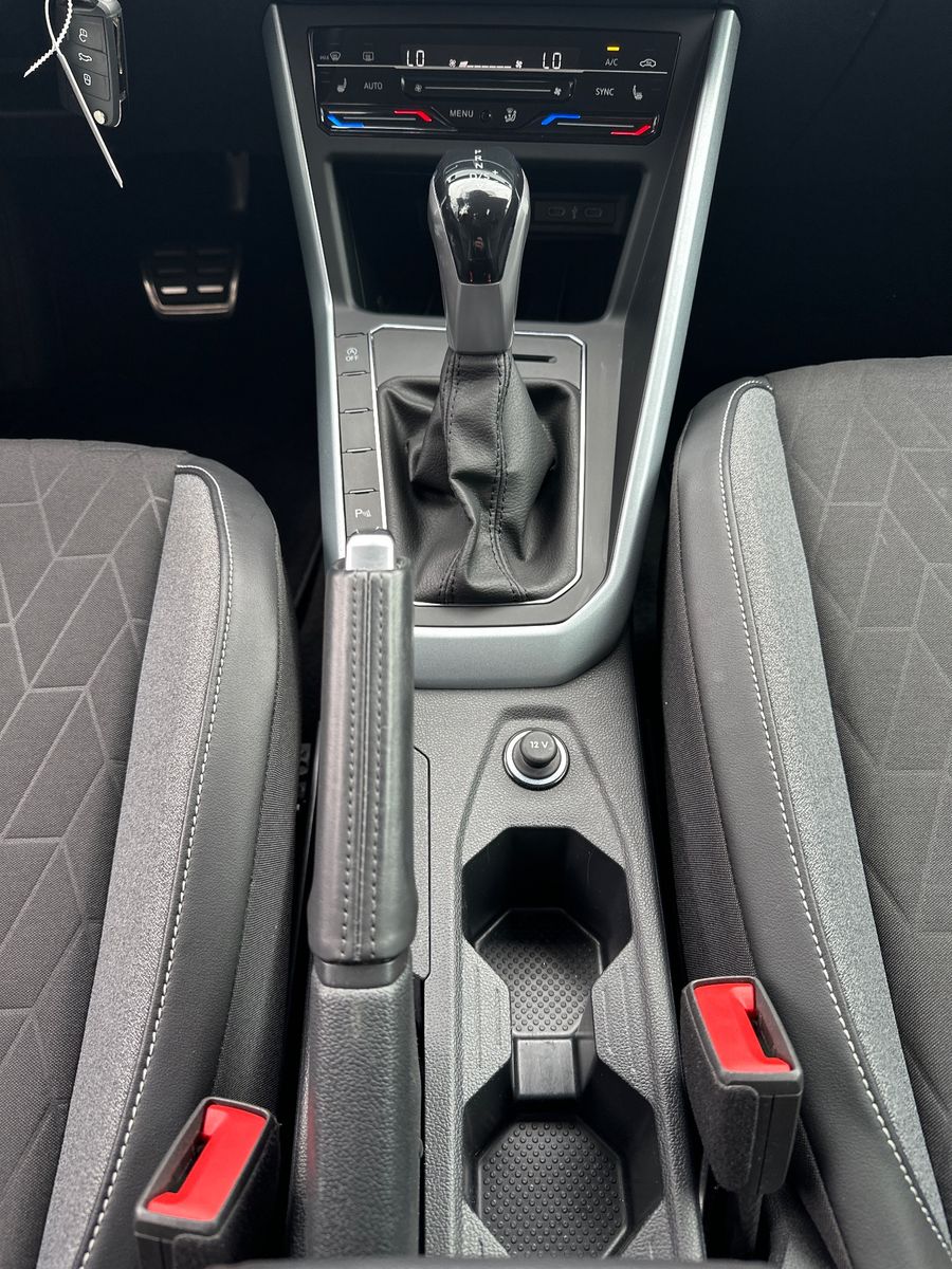 Fahrzeugabbildung Volkswagen Polo 1.0 TSI DSG GOAL LED+SHZ+ACC+CARPLAY+GJR
