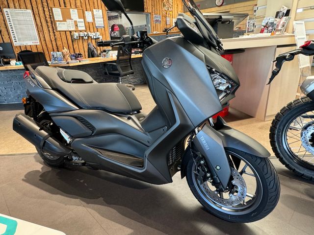 Yamaha XMAX 300  2024