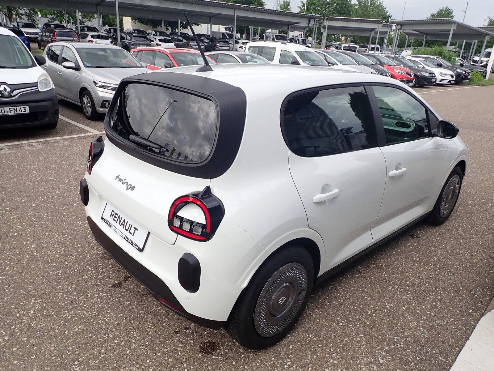 Fahrzeugabbildung Renault Twingo E-TECH elektr. Evolution 80hp Urban Range