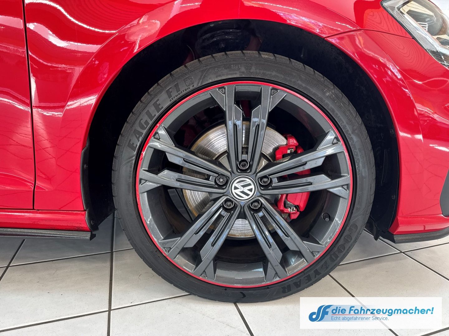 Fahrzeugabbildung Volkswagen Golf VII GTI BMT Start-Stopp Soundsystem Dynaudi