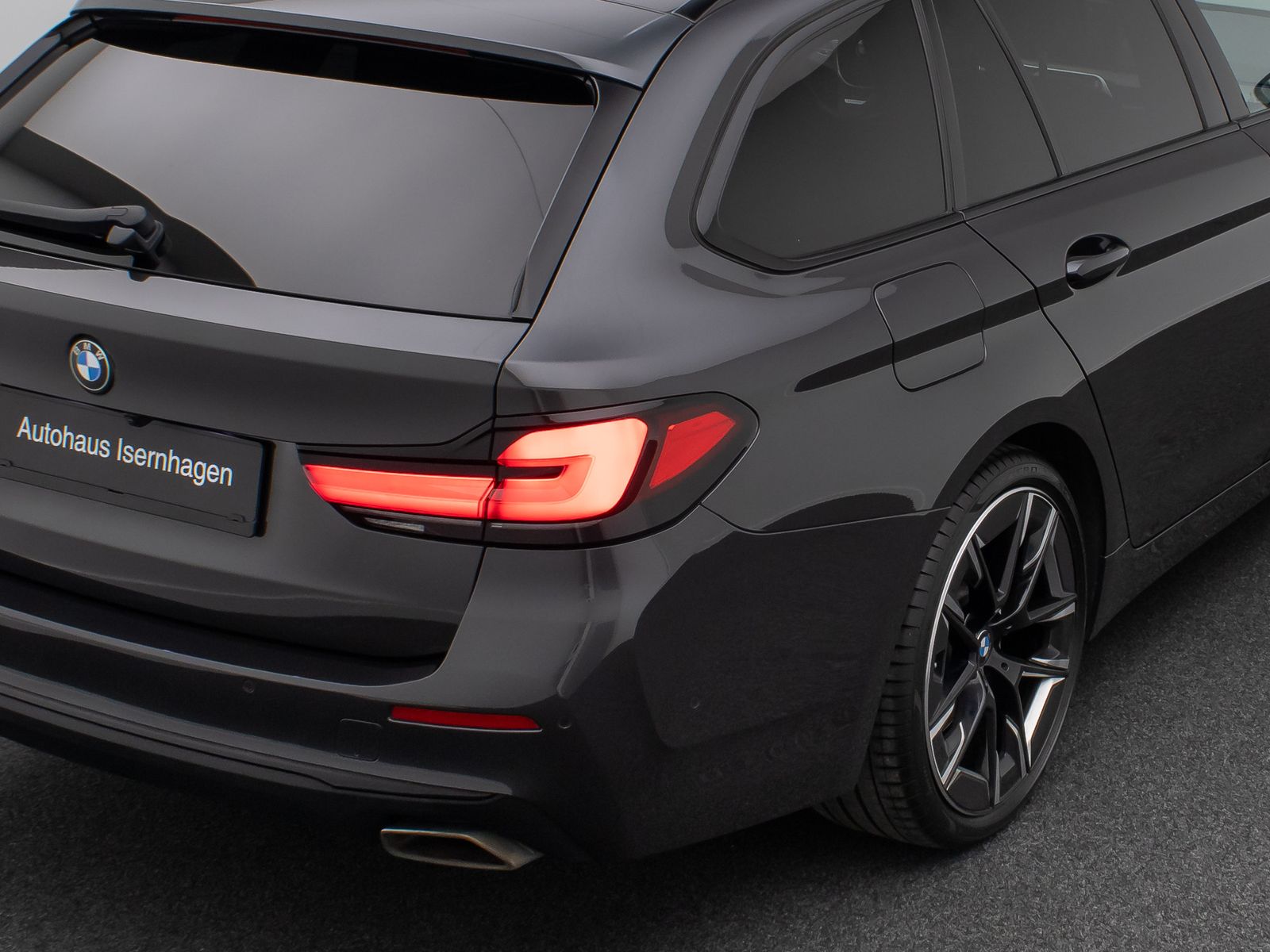 Fahrzeugabbildung BMW 540d xD Panorama Massage DAB H/K HUD AHK 20Zoll