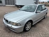 BMW Bmw e39 525i - BMW 525: E39