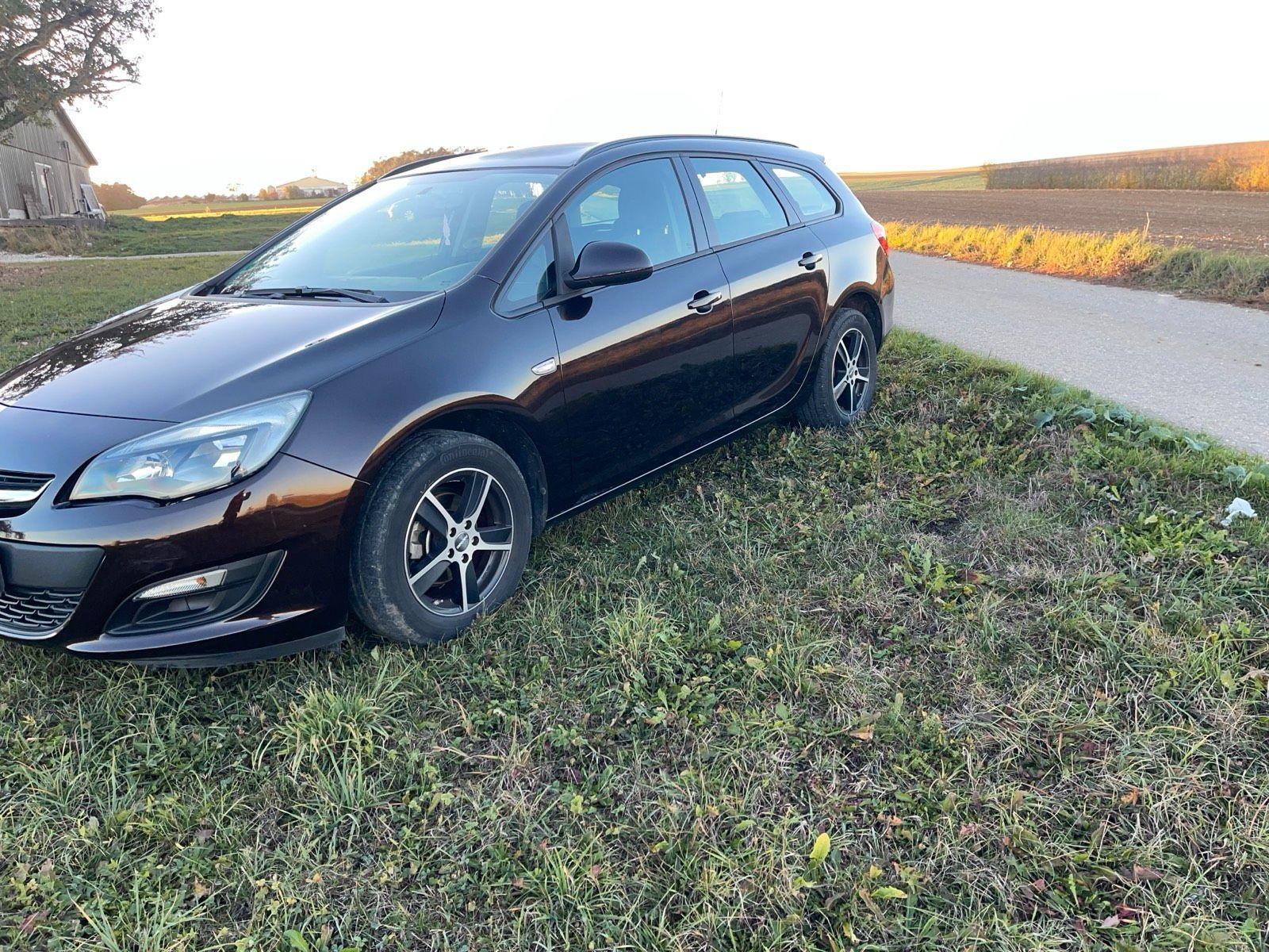 Opel Astra 2014 — engine 116 HP (85kW)