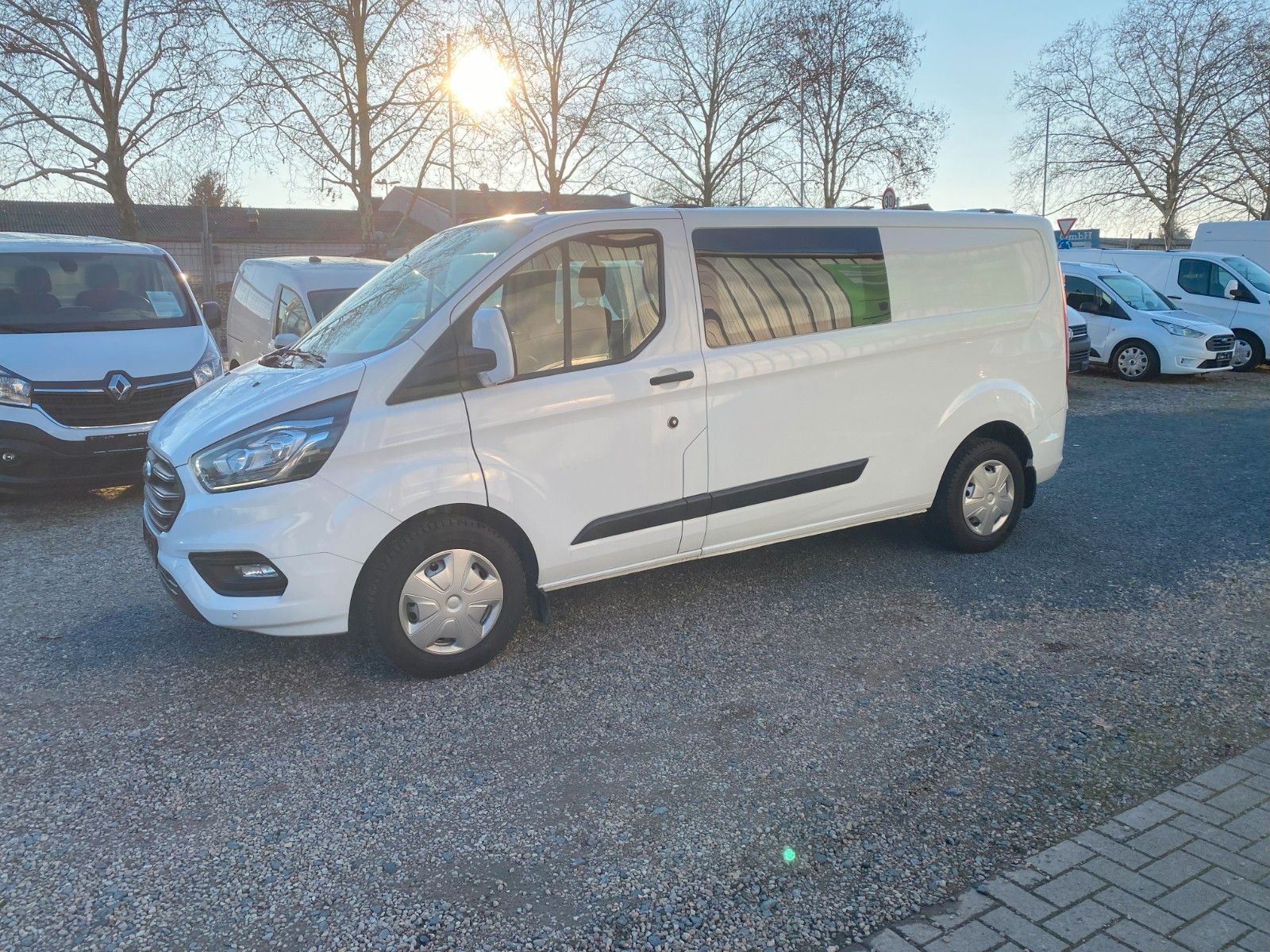 Fahrzeugabbildung Ford Ford Transit Doka 320L2,Trand,6-Sitzer,AHK,StH