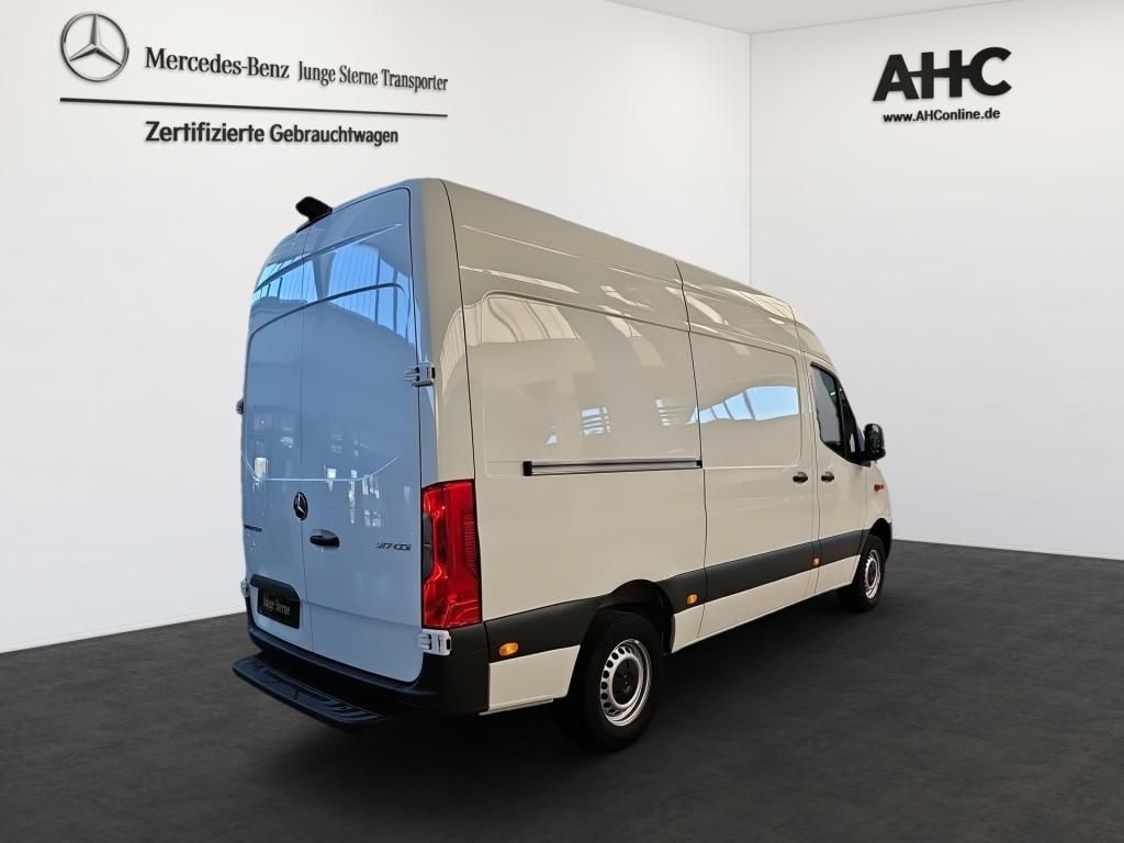 Fahrzeugabbildung Mercedes-Benz Sprinter 317 Kasten L2H2 SHZ 360° Navi Schwings.