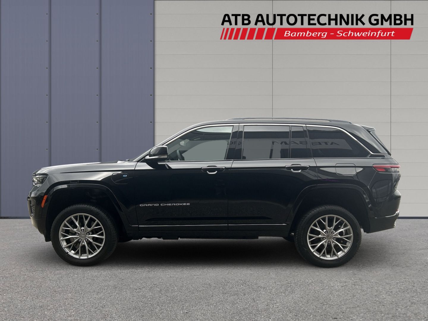 Fahrzeugabbildung Jeep Grand Cherokee 4xe Overland HUD Navi Leder AHK