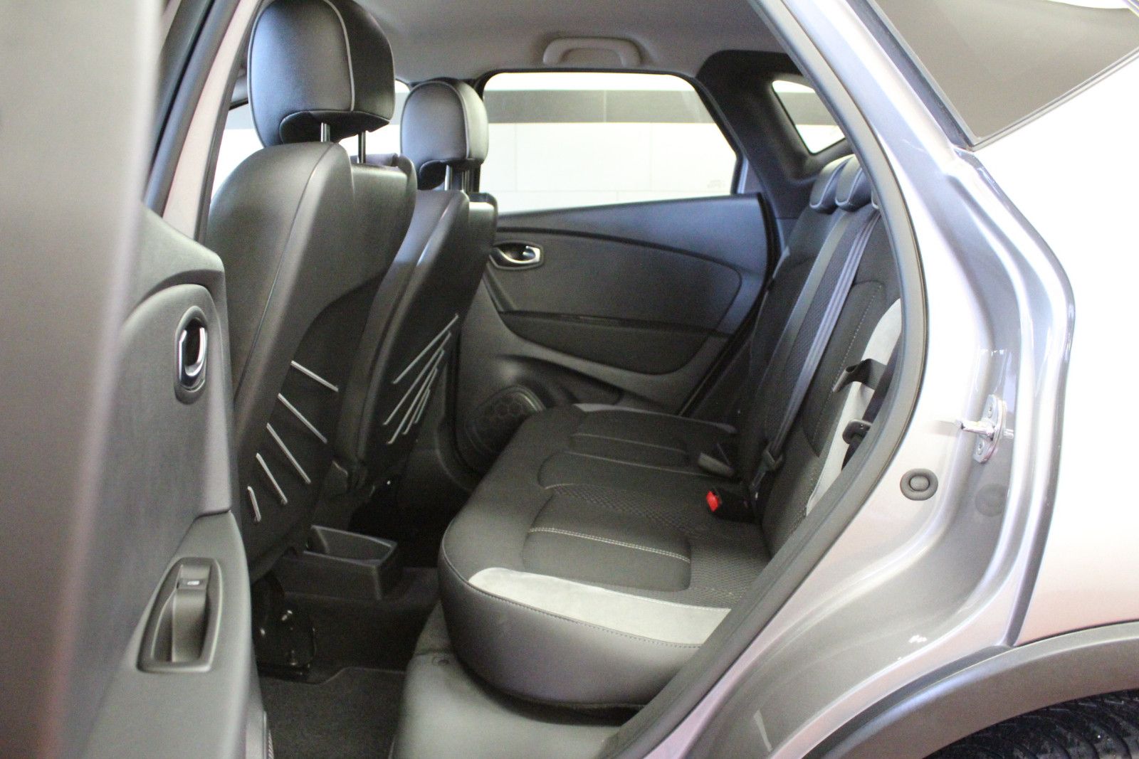 Fahrzeugabbildung Renault Captur TCe 150 EDC GPF Bose Edition