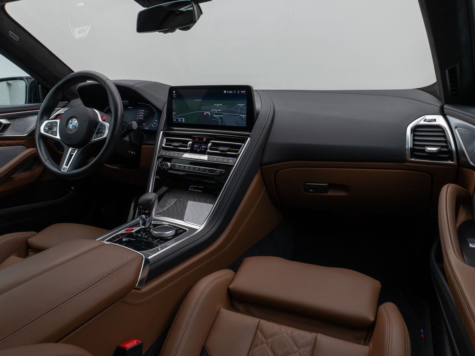 Fahrzeugabbildung BMW M8 Competition xD Gran Coupé 360°Laser HUD B&W