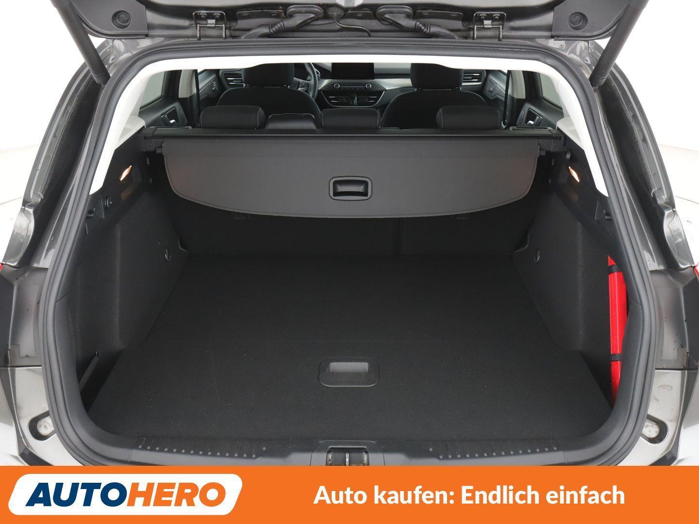 Ford Focus 1.0 EcoBoost Titanium*NAVI*CAM*SPUR*PDC*