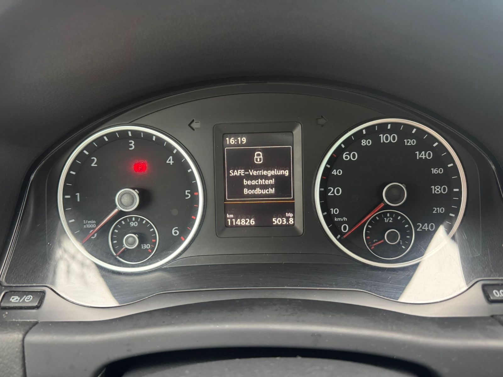 Fahrzeugabbildung Volkswagen Tiguan Sport & Style BMT R Line Navi+Panorama+Xe