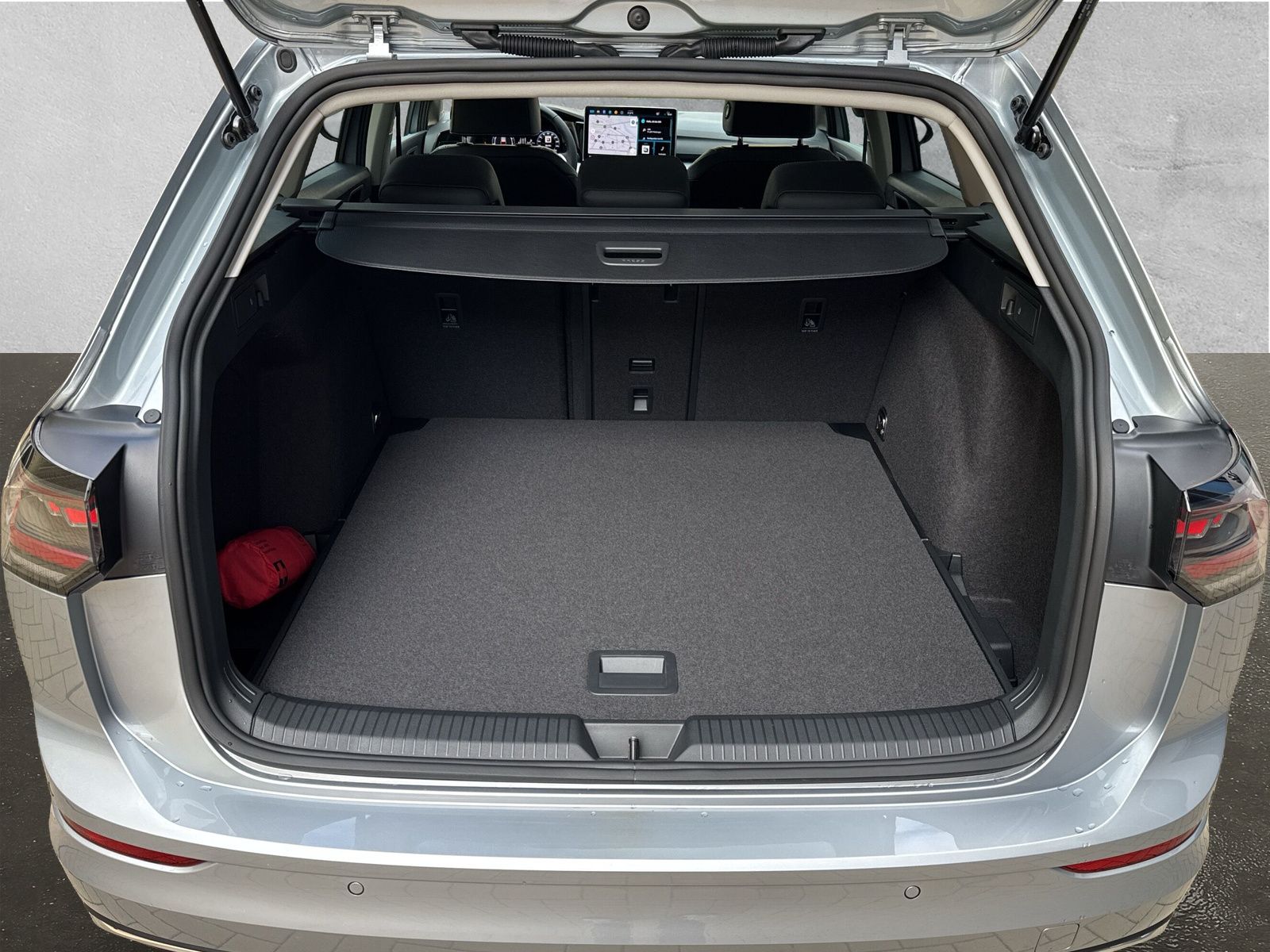 Fahrzeugabbildung Volkswagen Golf Var. Life 1,5 eTSI 110kW 7-Gang DSG Energy