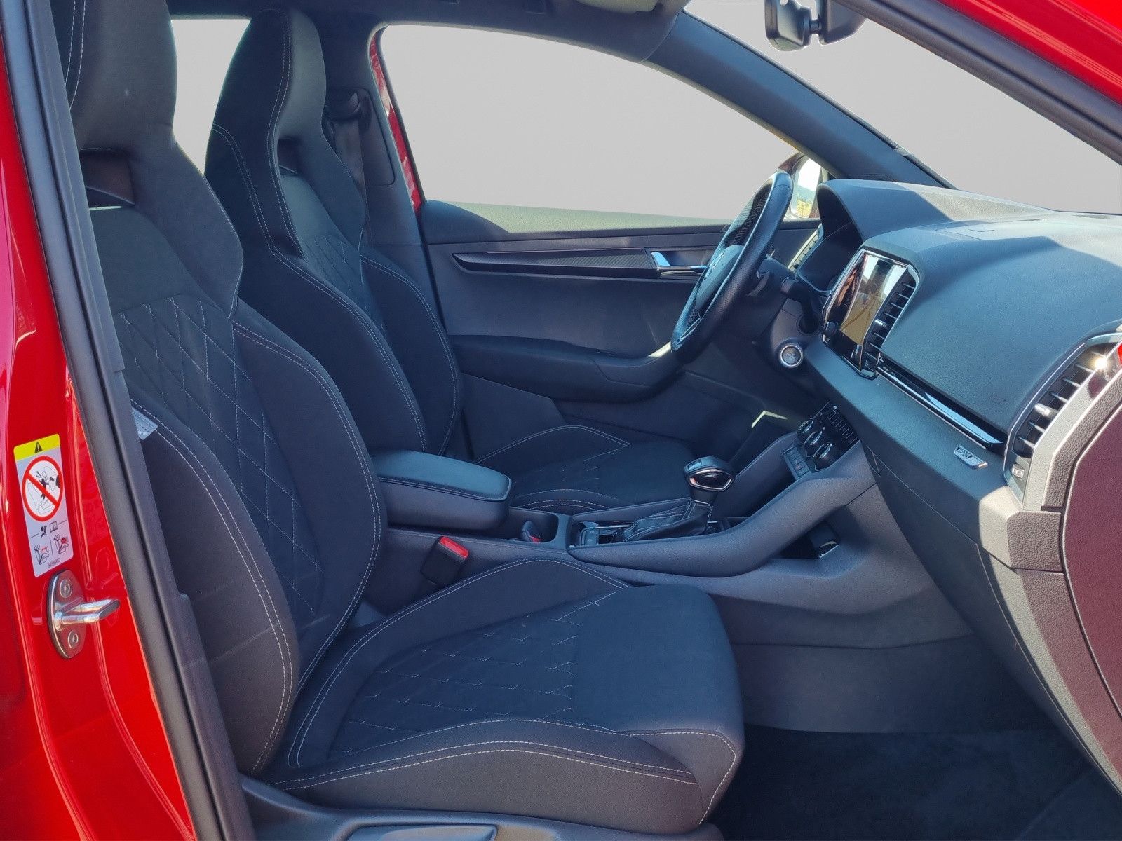 Fahrzeugabbildung SKODA Karoq Sportline 4x4 2,0 TSI DSG Navi ACC AHK PDC