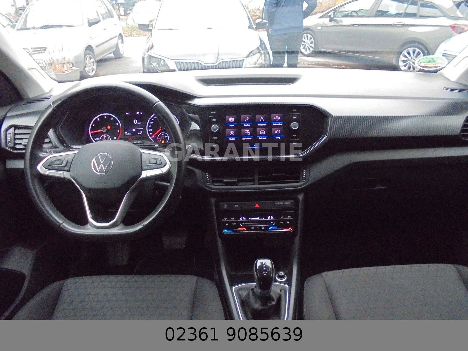 Fahrzeugabbildung Volkswagen T-Cross Life Automatik/Navi/