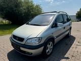 Opel Zafira 1.8 16V Comfort Automatik - Opel Zafira: 8v