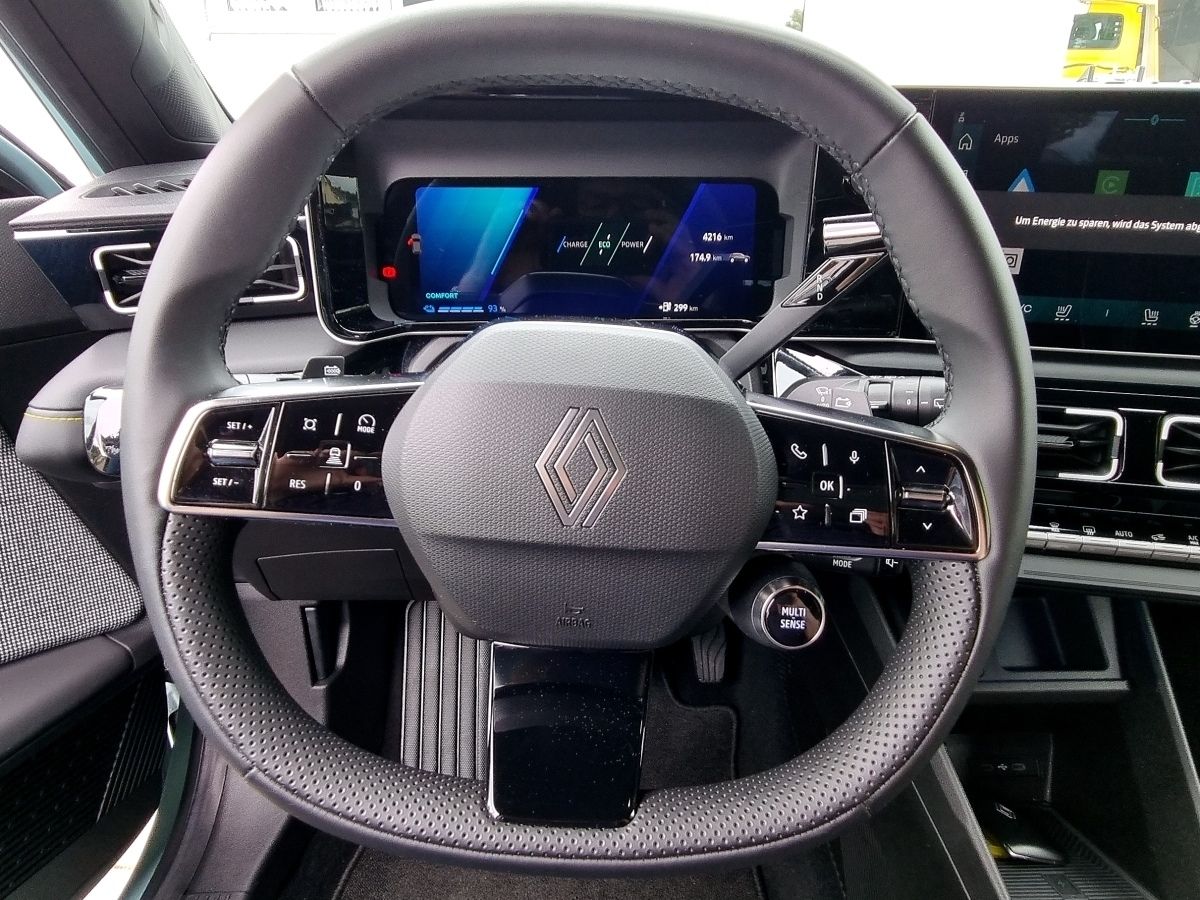 Fahrzeugabbildung Renault R 4 E-Tech elektrisch Iconic 150 Comfort Range