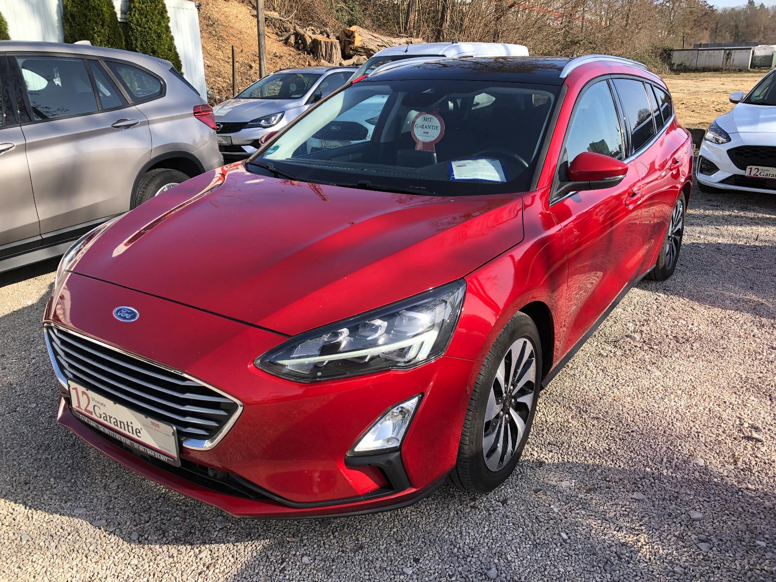 Ford Focus Turnier Cool & Connect PANORAMA,AHK,PDC,AL