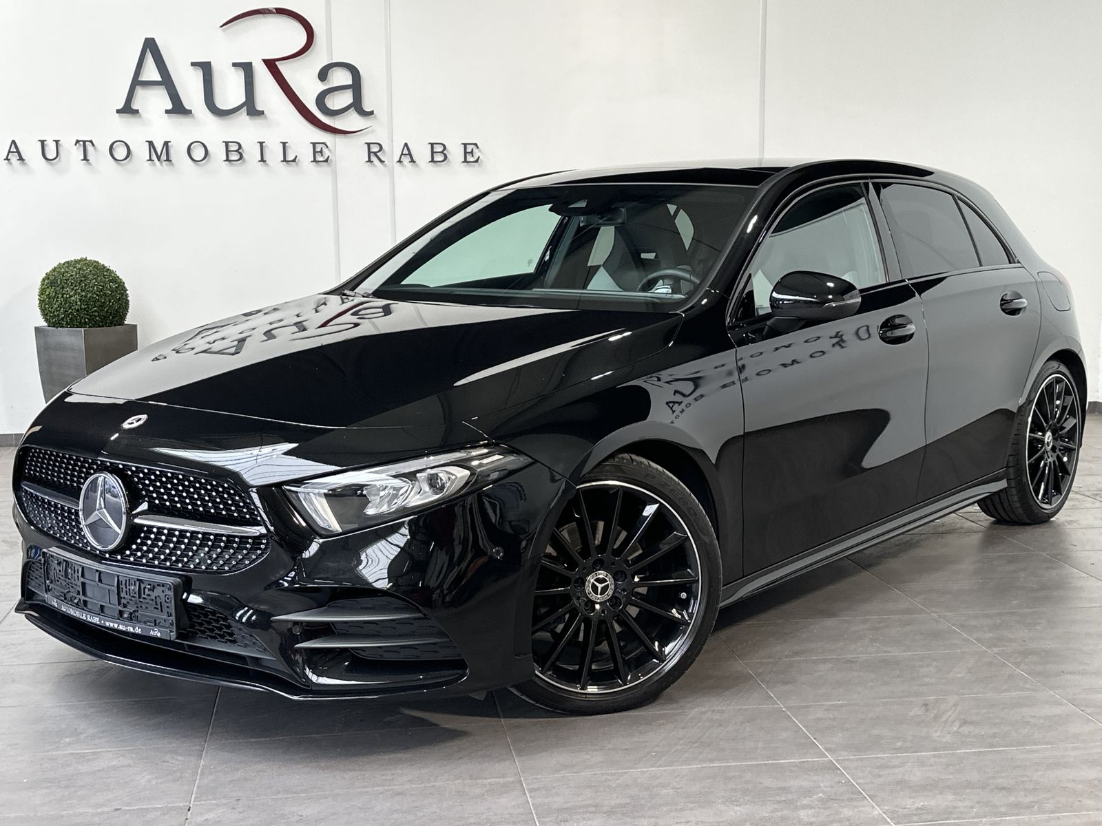 Fahrzeugabbildung Mercedes-Benz A 200 AMG Line NAV+LED+KAMERA+PANORAMA+WIDESCREE