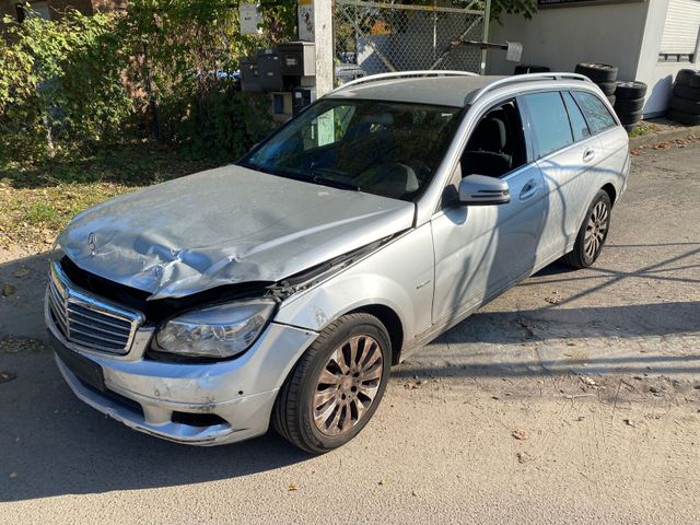 Mercedes-Benz C 180 K T BlueEFFICIENCY ELEGANCE Automatik 2.HD