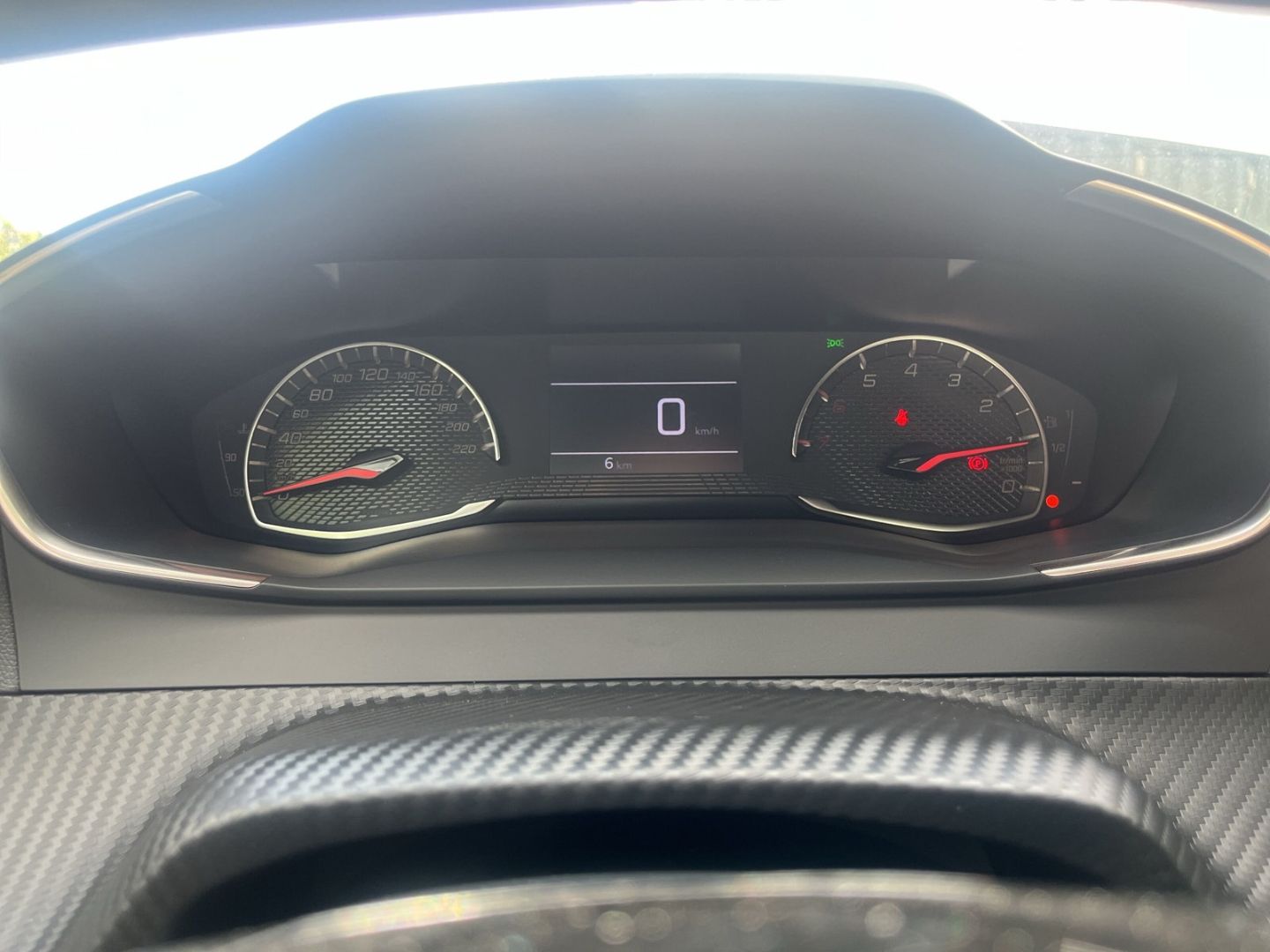 Fahrzeugabbildung Peugeot 2008 STYLE PureTech 100 CarPlay Klimaautom