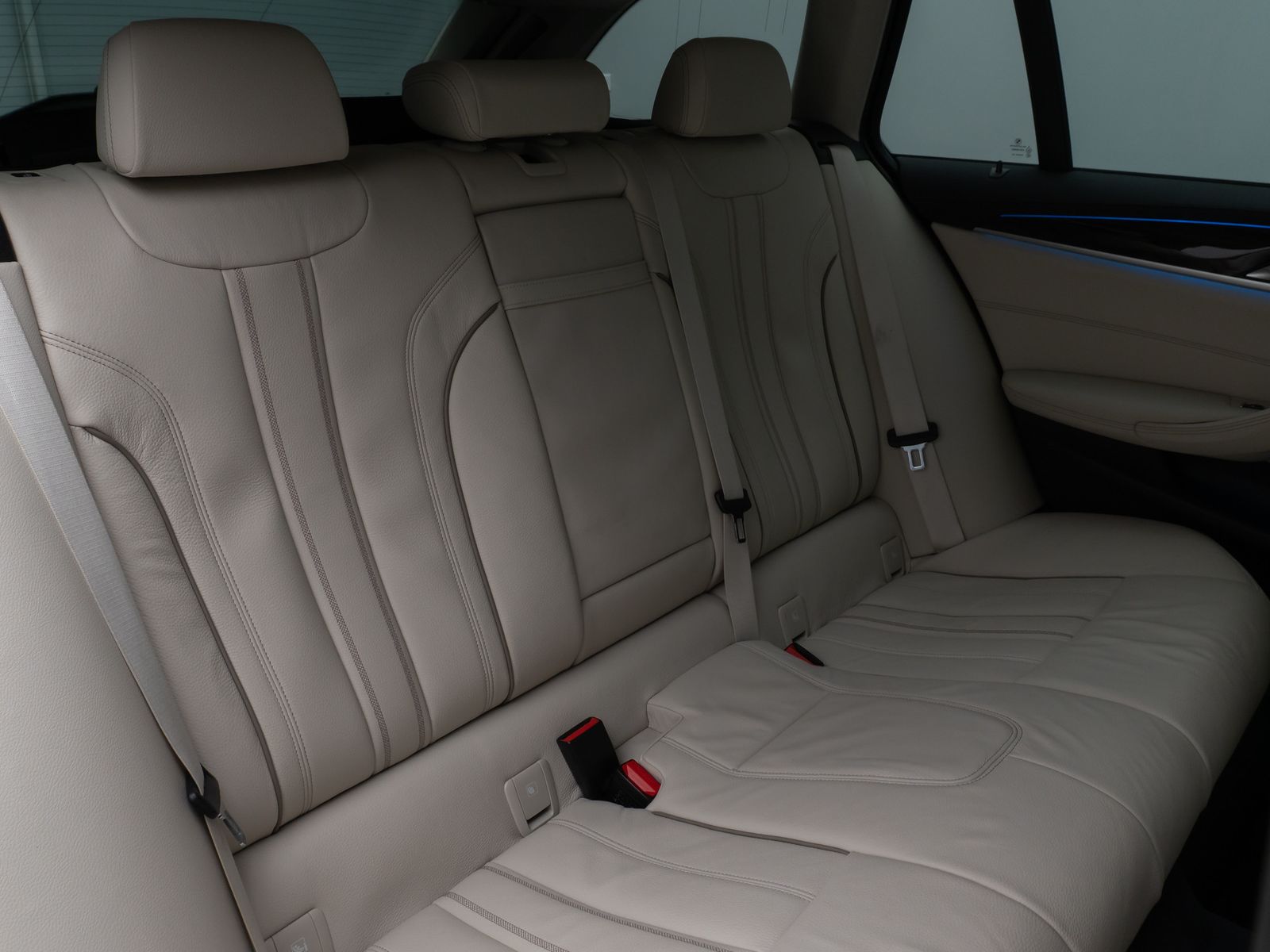 Fahrzeugabbildung BMW 530e Luxury Line Laser Kamera HUD DAB HiFi Sport