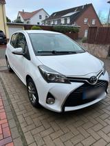 Toyota Yaris 1.3 - Erste Hand - Top gepflegt - Toyota Yaris Gebrauchtwagen in Bremen