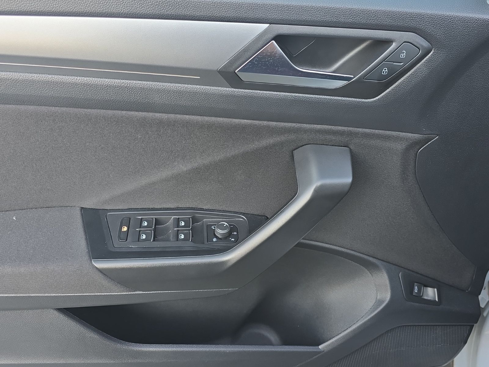 Fahrzeugabbildung Volkswagen T-Roc Active+NAVI+TEMPOMAT+KAMERA+PDC