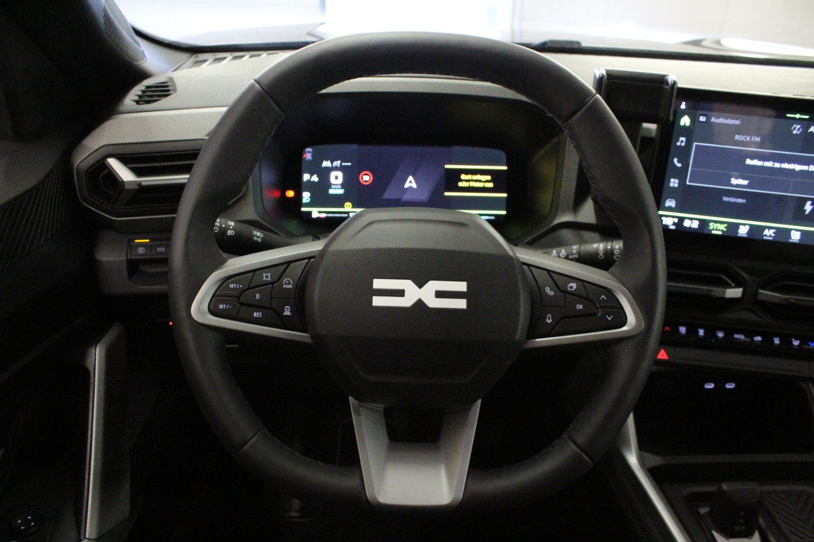 Fahrzeugabbildung Dacia Bigster hybrid 155 Journey Winter- & City-Paket