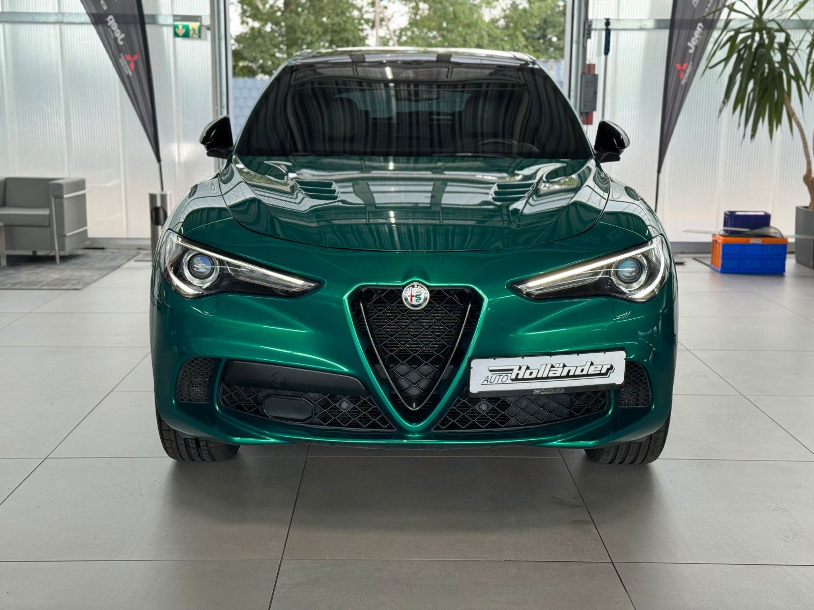 Fahrzeugabbildung Alfa Romeo Quadrifoglio Q4 ACC Assist-Paket Pano Garantie